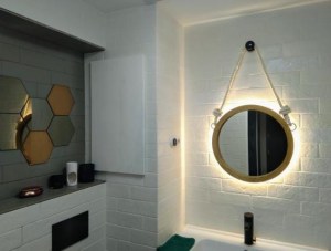 Круглое деревянное зеркало с канатом и подсветкой